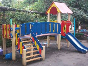 Детские игровые площадки и комплексы